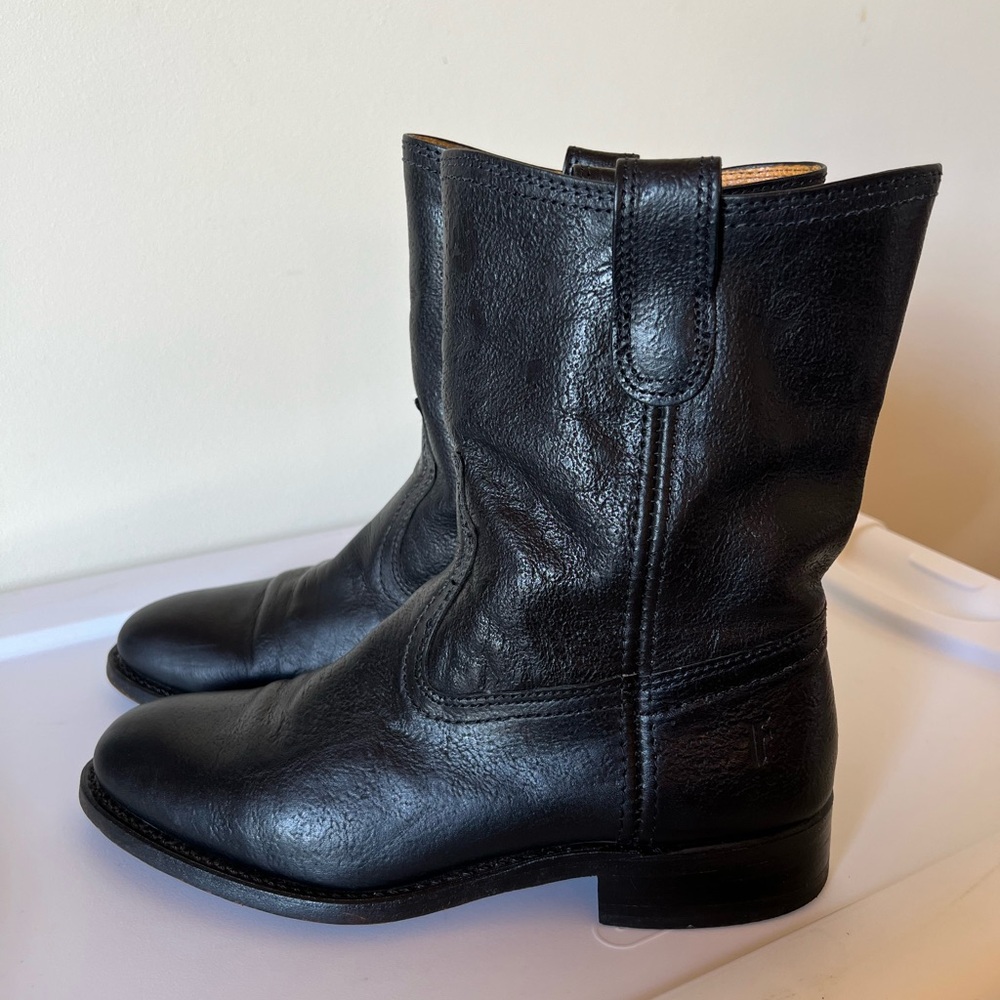 🦬 FRYE Women Boots - 7.5 - Black 🦬